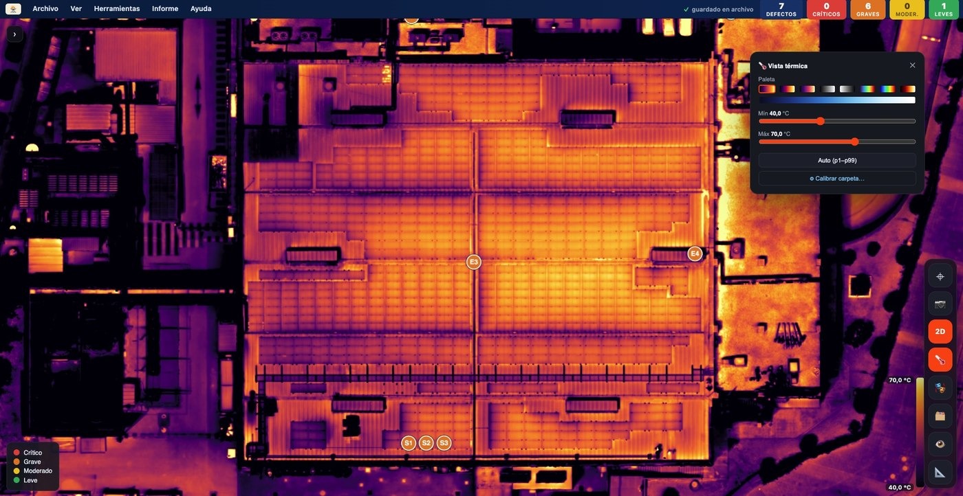 Termografía radiométrica medible en grados sobre el modelo en SolDron 360